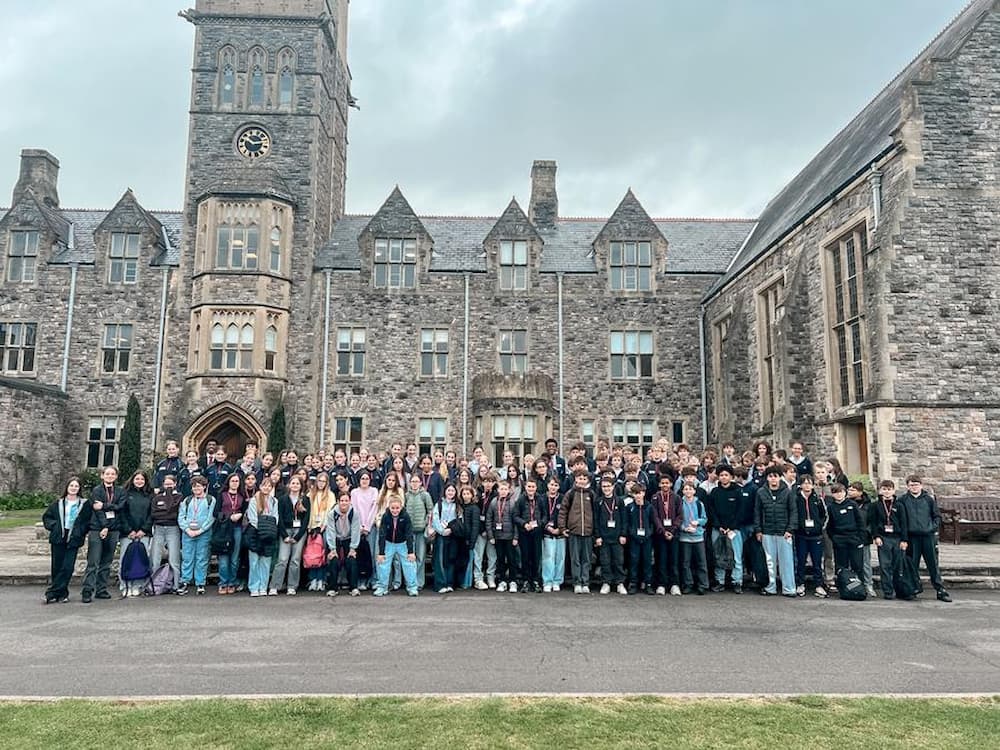 Taunton School leads revival of traditional ‘pen pal’ programme with partner French school